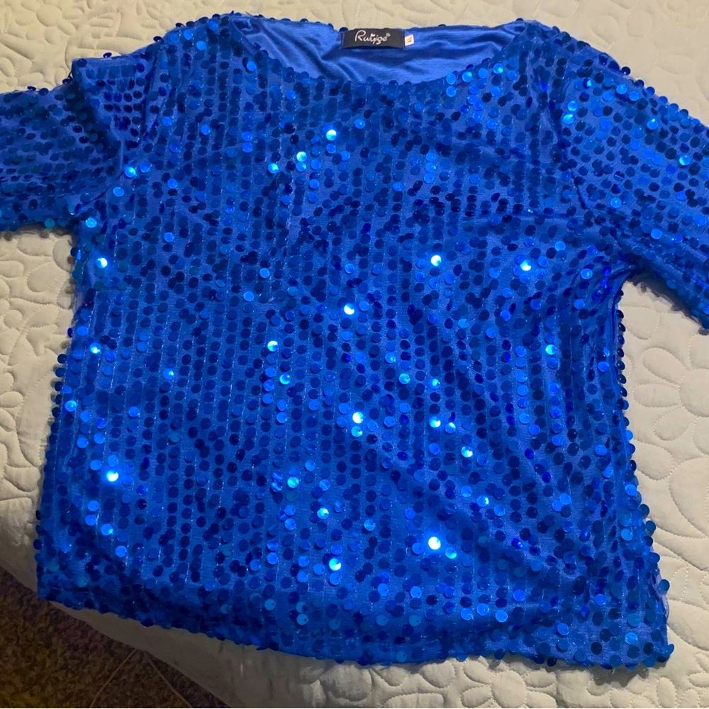 Ladies short sleeved shirt blue sequins shirt.